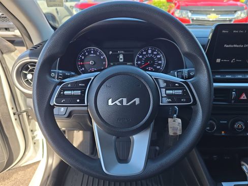 Used 2023 Kia Forte LXS w/ LXS Technology Package image 21