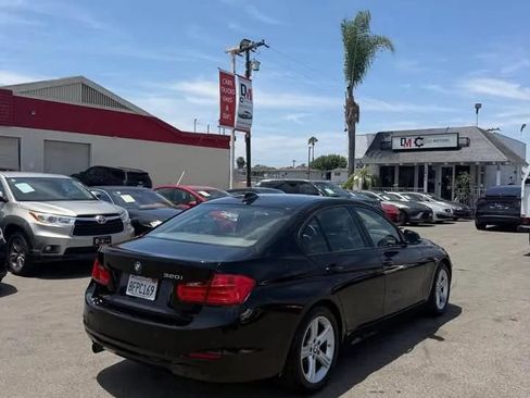 Used 2015 BMW 320i Sedan RWD image 4
