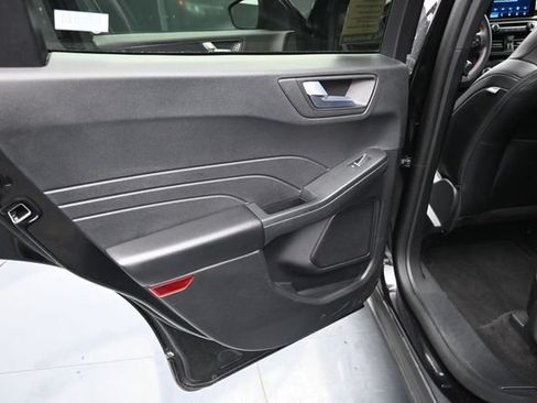 Used 2025 Ford Escape ST-Line AWD/4WD image 35