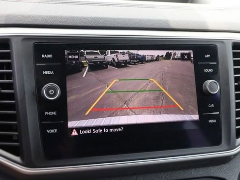 Used 2019 Volkswagen Atlas SE w/ Towing Package FWD image 18