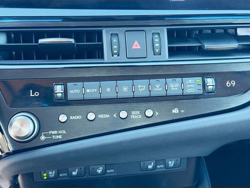 Used 2023 Lexus ES 350 w/ Premium Package image 34