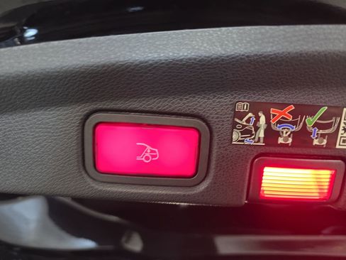 Certified 2023 Mercedes-Benz E 450 4MATIC Cabriolet image 13