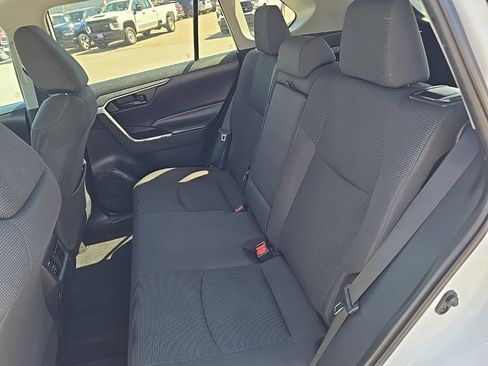 Used 2019 Toyota RAV4 LE image 16