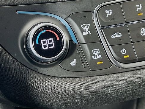 Used 2023 Chevrolet Malibu LT image 19