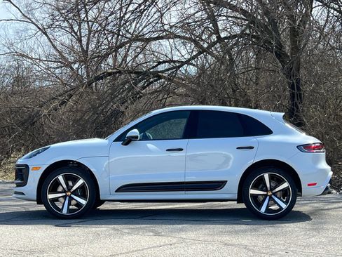 New 2026 Porsche Macan image 2