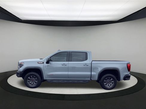 Used 2024 GMC Sierra 1500 AT4X image 5