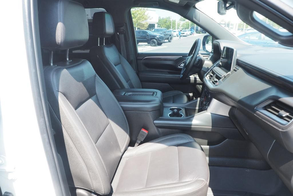 Used 2024 Chevrolet Suburban Z71 w/ Luxury Package AWD/4WD image 21