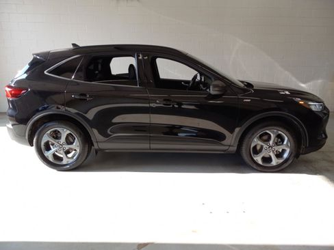Used 2025 Ford Escape ST-Line FWD image 2