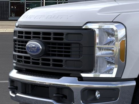 New 2025 Ford F250 XL image 17