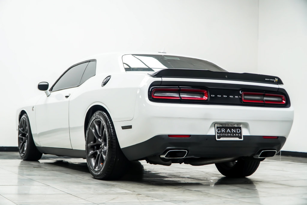 Used 2021 Dodge Challenger R/T Scat Pack RWD image 14