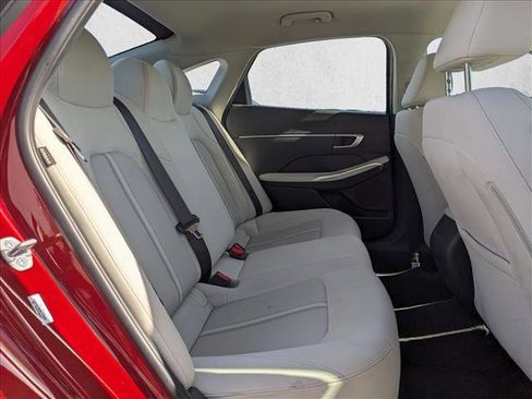 Certified 2025 Hyundai Sonata SE image 17
