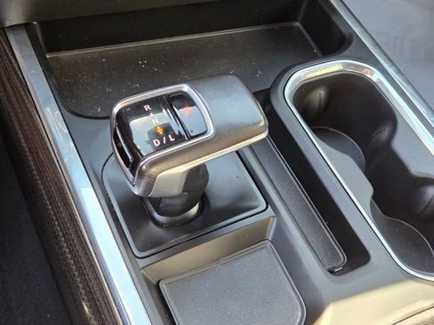 Used 2022 Chevrolet Silverado 1500 RST AWD/4WD image 23