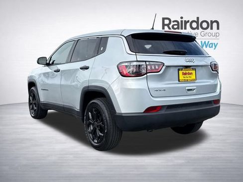 Used 2025 Jeep Compass Sport AWD/4WD image 5
