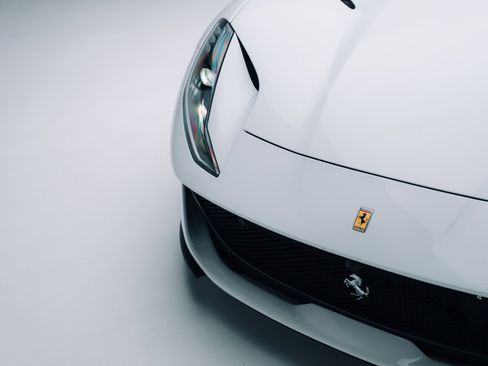 Used 2019 Ferrari 812 Superfast image 7