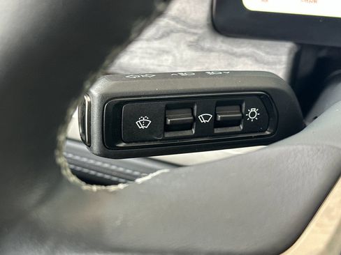 Used 2022 Rivian R1T Launch Edition image 30