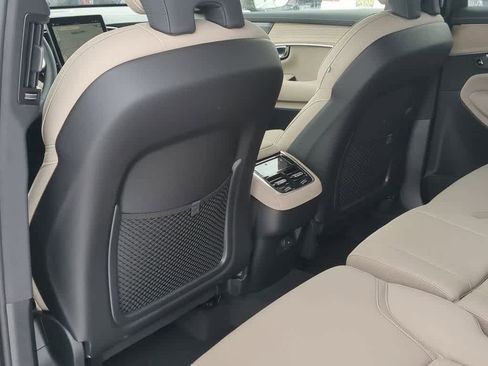 New 2026 Volvo XC90 B6 Plus w/ Protection Package Premier image 17