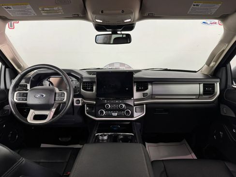 Used 2024 Ford Expedition Max XLT image 11