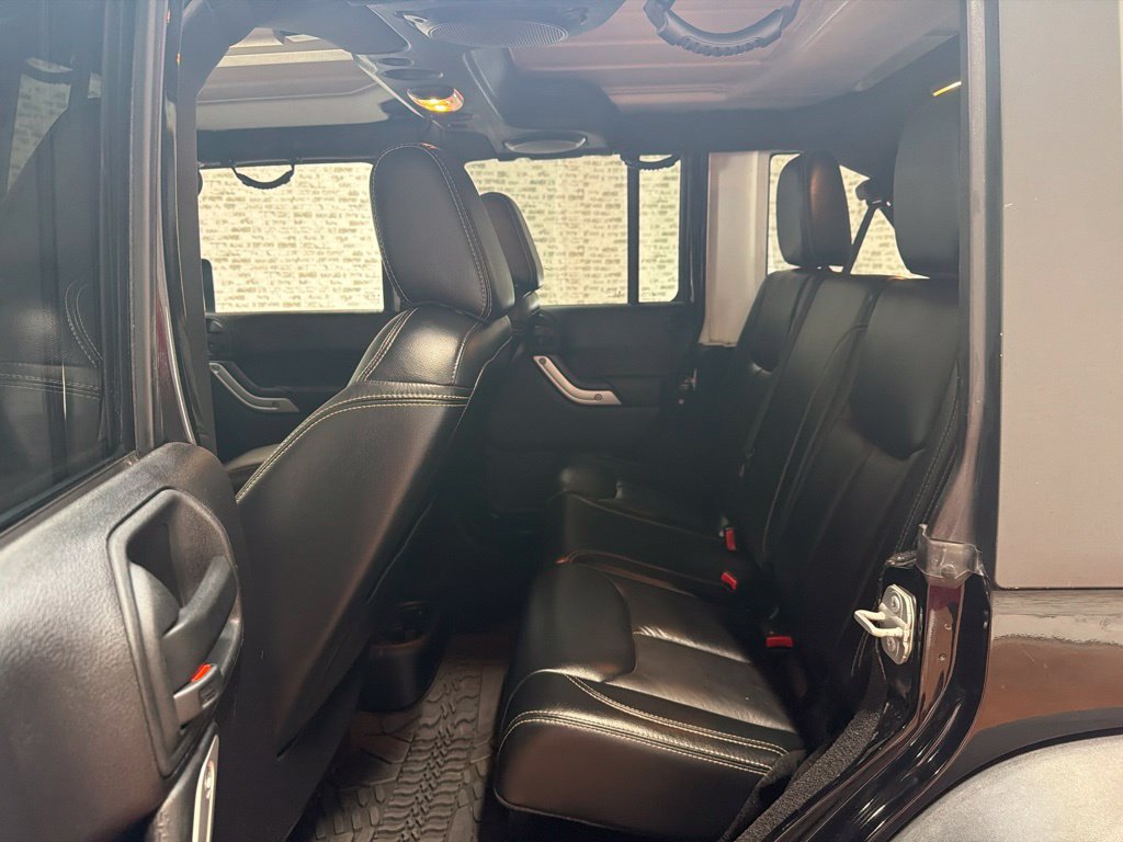 Used 2014 Jeep Wrangler Unlimited Rubicon AWD/4WD image 13