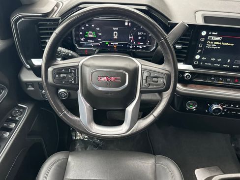 Used 2022 GMC Sierra 1500 SLT image 16