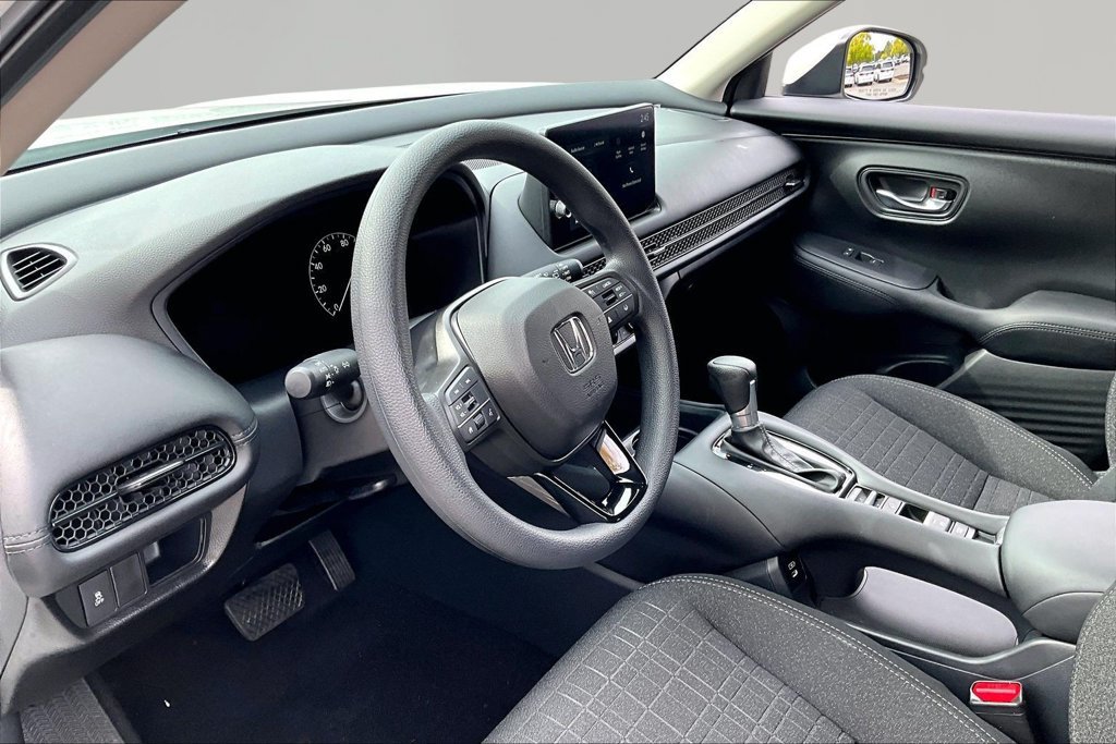 Certified 2027 Honda HR-V LX image 12