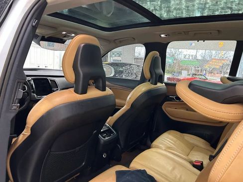 Used 2016 Volvo XC90 T6 Inscription w/ Vision Package AWD/4WD image 7