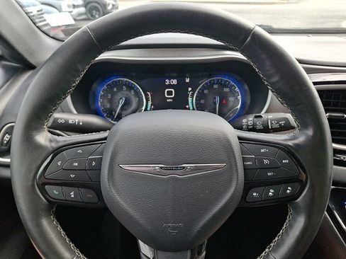 Used 2020 Chrysler Pacifica Touring-L w/ Advanced Safetytec Group AWD/4WD image 24