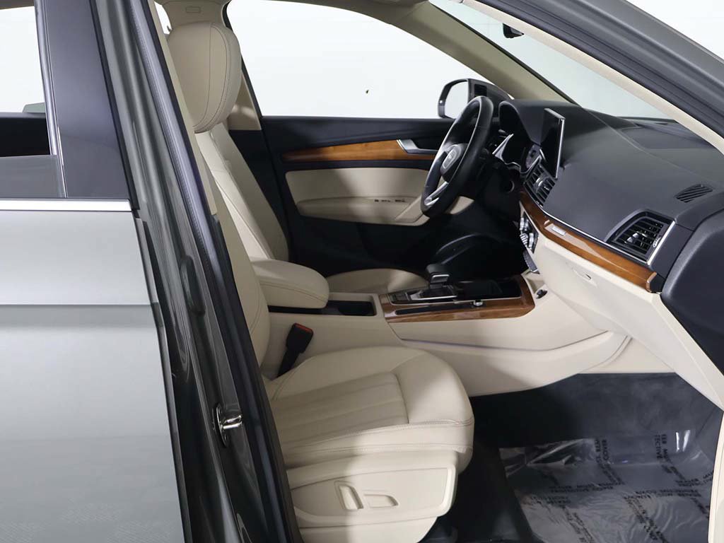 Used 2023 Audi Q5 2.0T Premium w/ Convenience Package AWD/4WD image 27