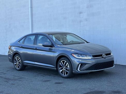 New 2026 Volkswagen Jetta SE image 8