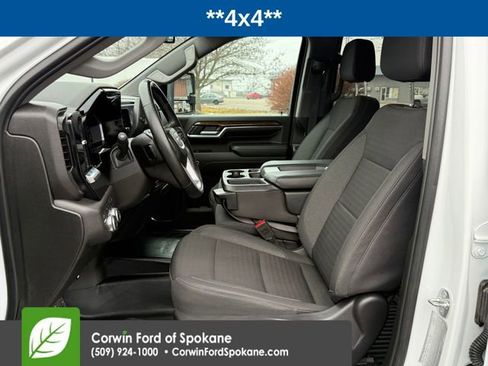 Used 2024 GMC Sierra 3500 SLE image 2