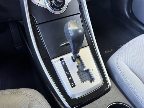 Used 2013 Hyundai Elantra GLS image 15