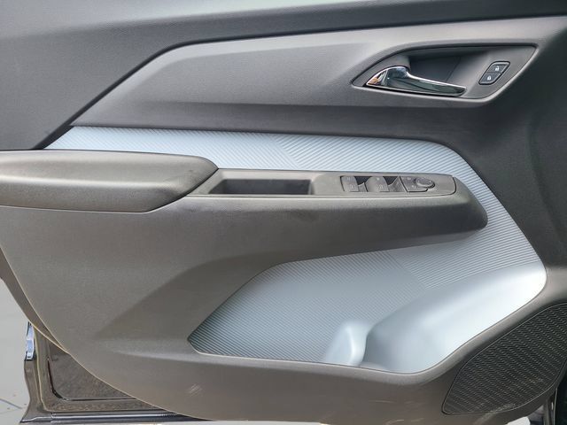 New 2027 Chevrolet Bolt LT w/ Comfort Package FWD image 15