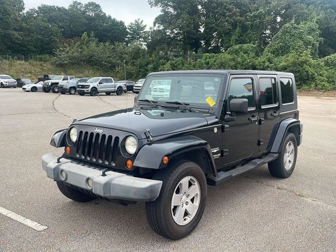 Used 2007 Jeep Wrangler Unlimited Sahara AWD/4WD image 1