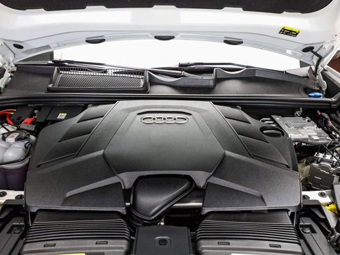 Used 2024 Audi Q8 Premium w/ Black Optic Package image 29