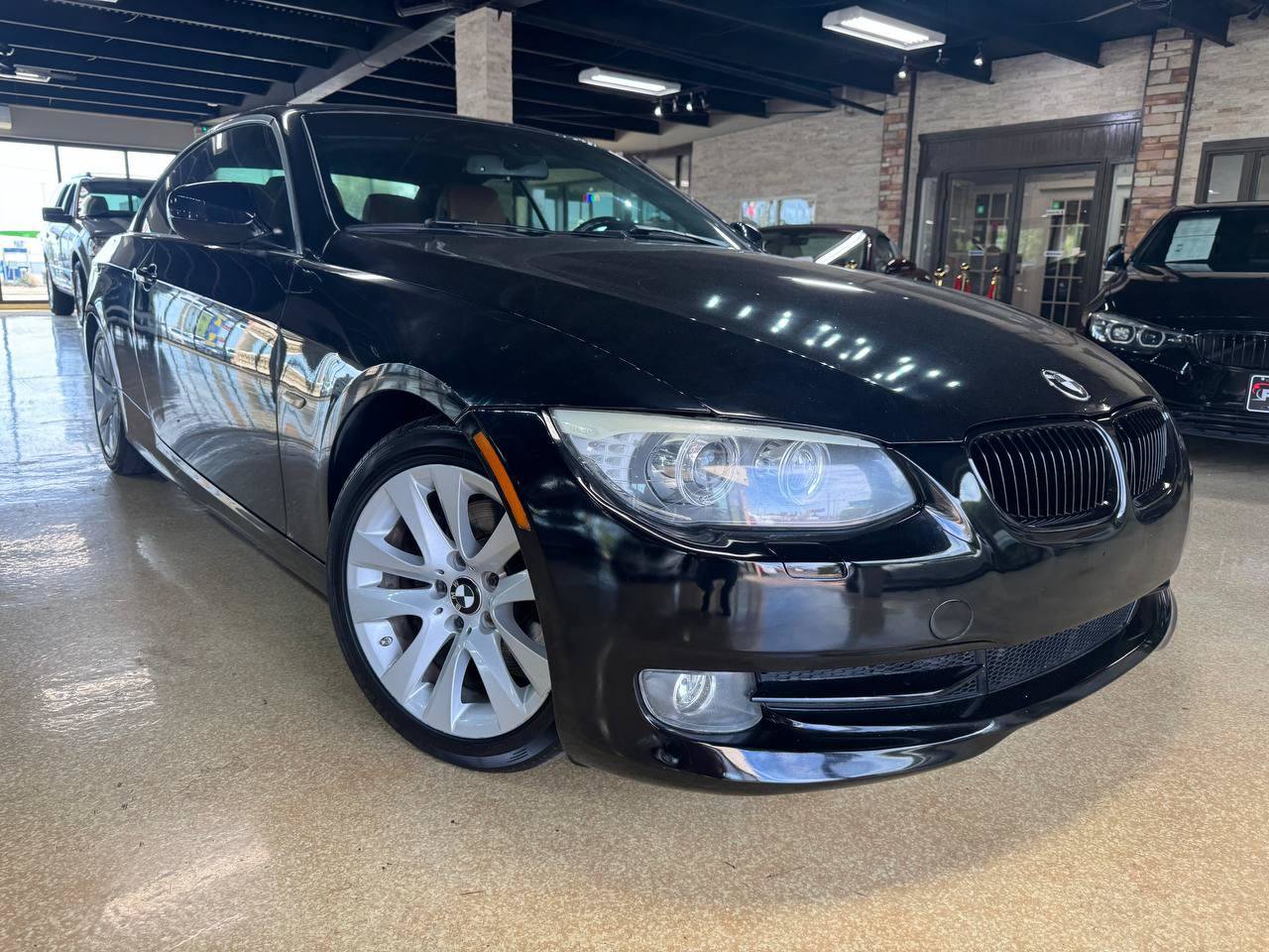 Used 2011 BMW 328i Convertible RWD image 1
