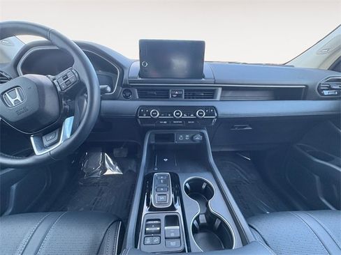 Used 2024 Honda Pilot Elite image 11