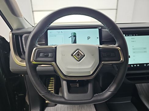 Used 2024 Rivian R1S Adventure AWD/4WD image 28