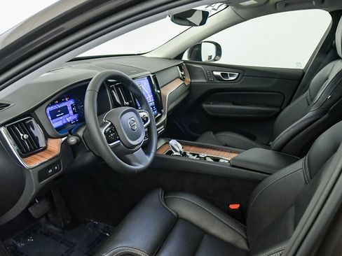 Certified 2024 Volvo XC60 T8 Ultimate w/ Protection Package Premier AWD/4WD image 17