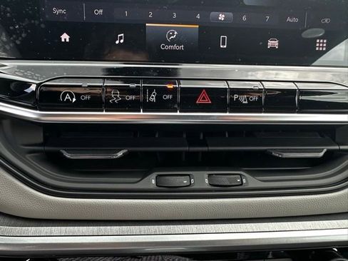 New 2025 Jeep Compass Limited image 23