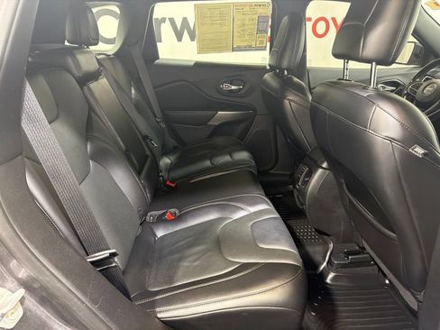Used 2019 Jeep Cherokee High Altitude AWD/4WD image 14