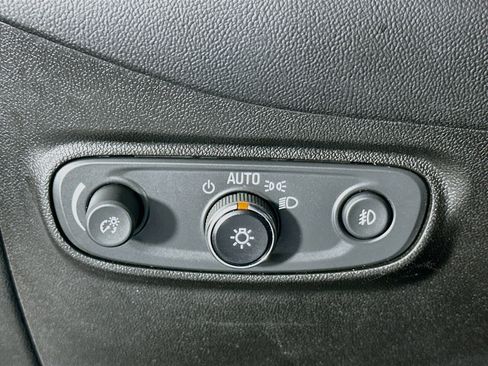 Used 2020 Chevrolet Equinox LT FWD image 17