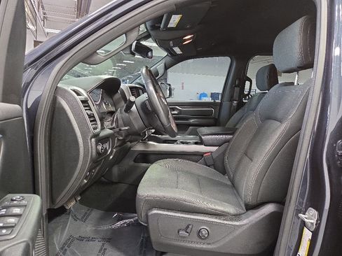 Used 2019 RAM 1500 Big Horn AWD/4WD image 9