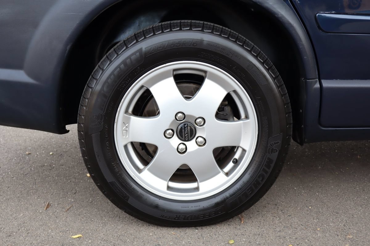 Used 2002 Volvo V70 Cross Country AWD/4WD image 42