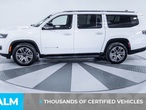 Used 2024 Jeep Wagoneer L Series II w/ Flexible Seating Group image 4