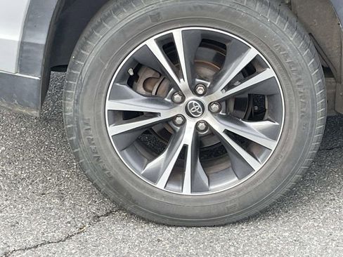 Used 2018 Toyota Highlander Plus image 12