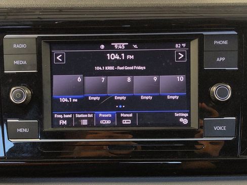 Used 2024 Volkswagen Taos S FWD image 25