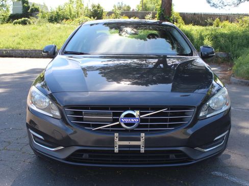 Used 2014 Volvo S60 T5 FWD image 2