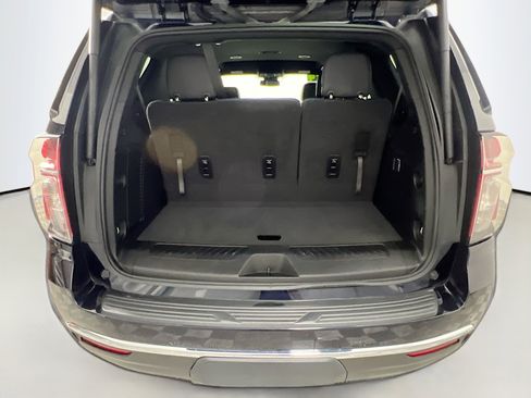 Used 2024 Chevrolet Tahoe LT image 34