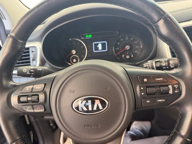 Used 2016 Kia Sorento FWD w/ LX Convenience Package image 6