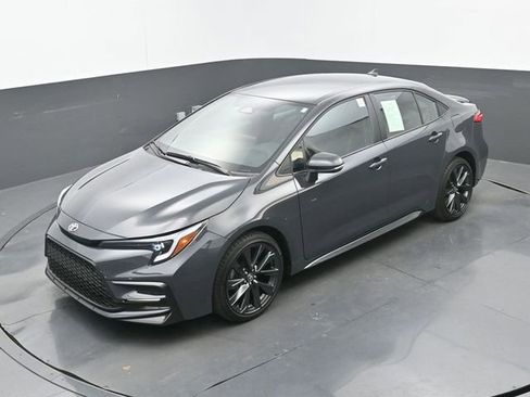 Used 2025 Toyota Corolla SE image 29