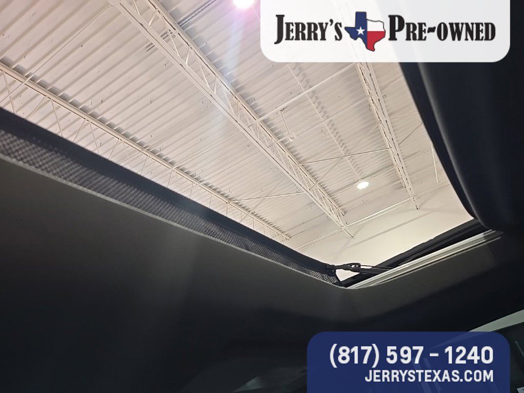 Used 2025 GMC Sierra 3500 Denali w/ Denali Reserve Package AWD/4WD image 13